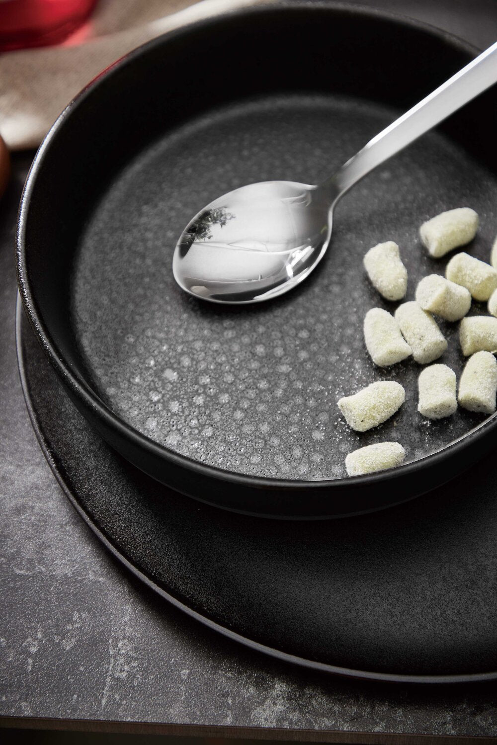 Suppetallerken, Titanium Black - Ø19,4 cm.